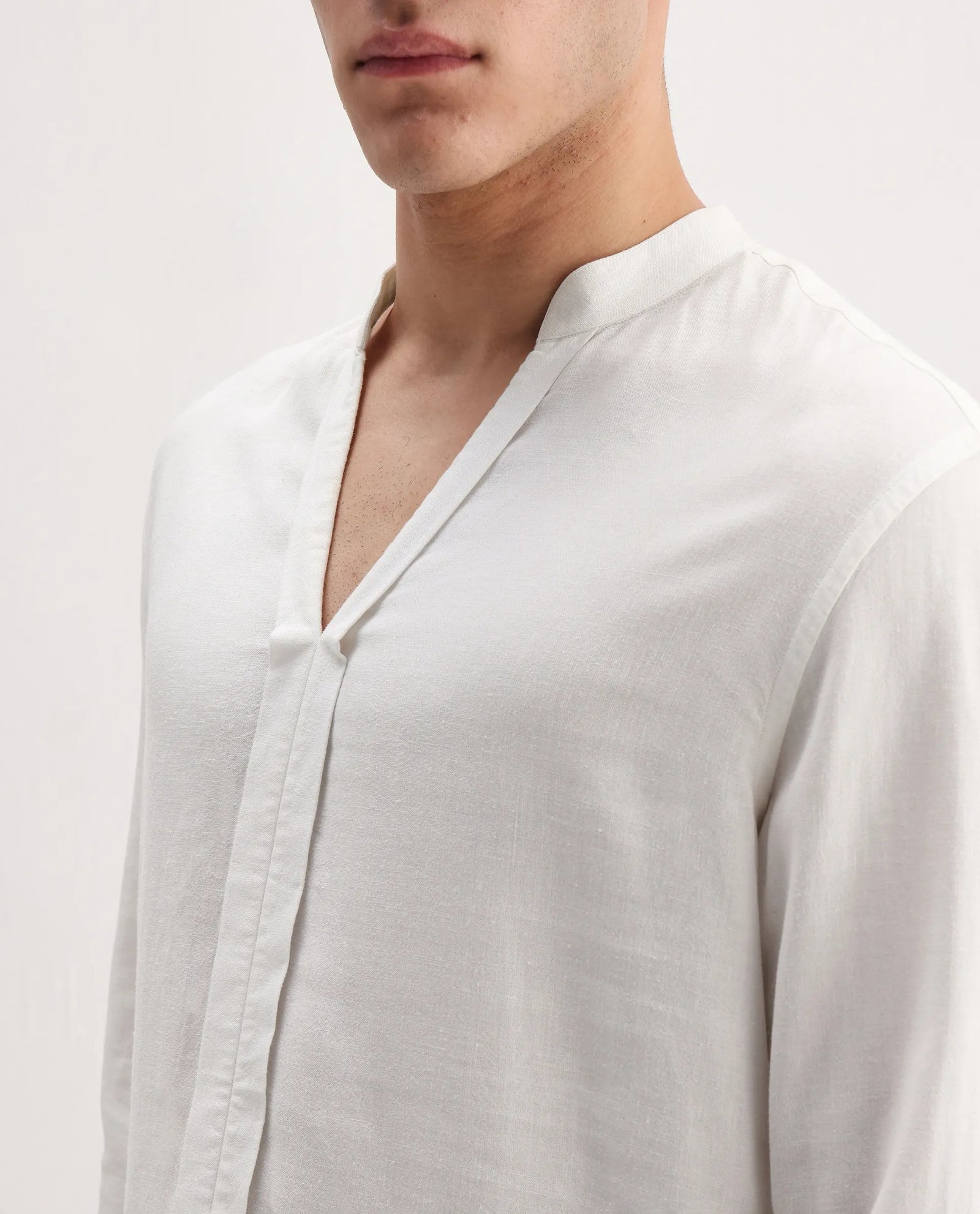 Rare Rabbit Men's Kurto 25 White Linen Blend Plain Regular Fit Full Sleeve Mandarin Collar Shirt - Image 3