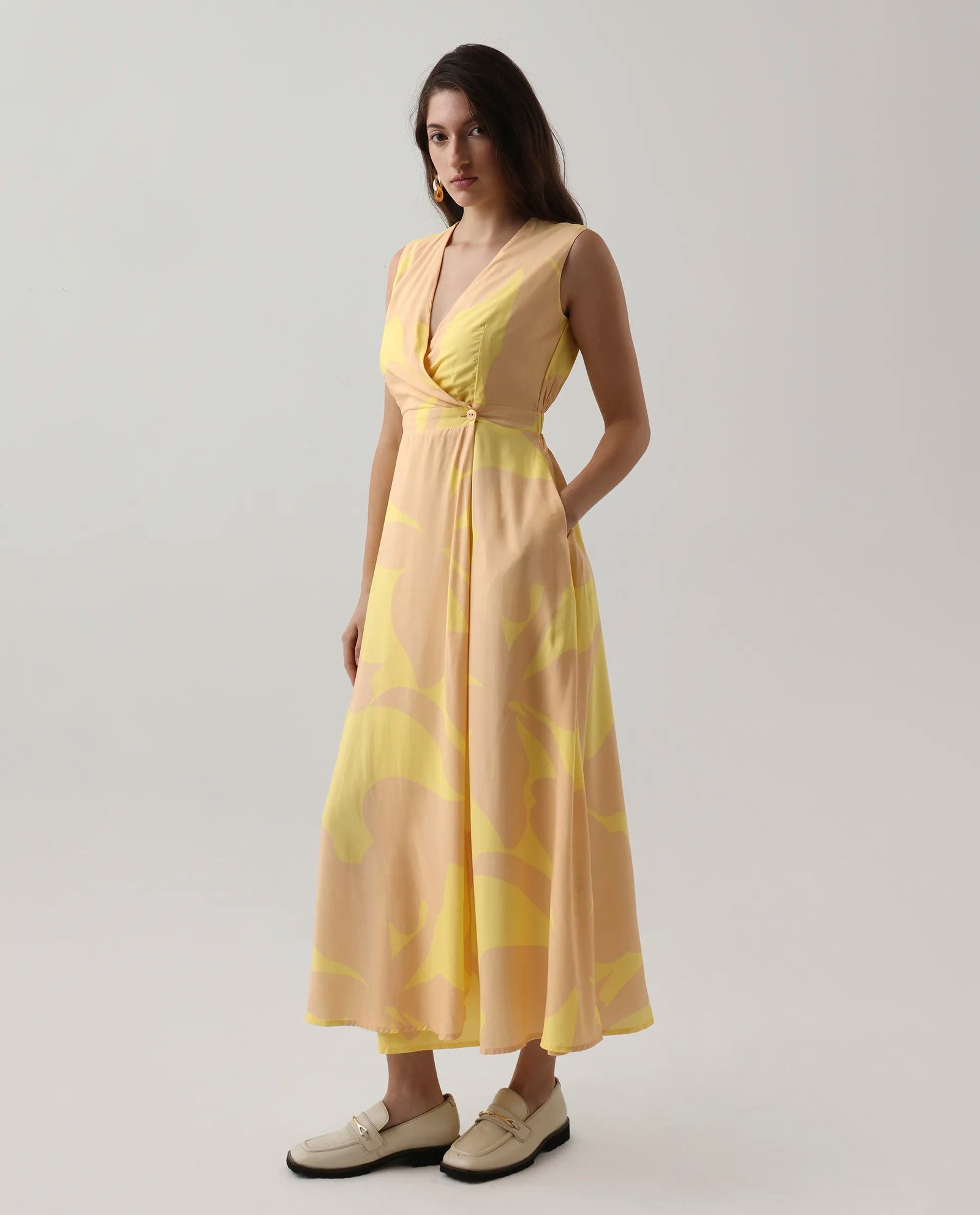 Rareism Women's Elbee Brown Viscose Wrap Neck A-Line Printed Midi Dress - Image 5